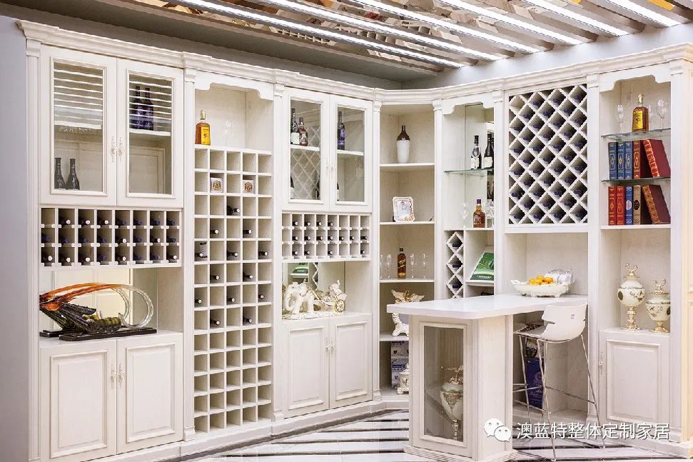 【澳藍(lán)特全房(fáng)定制(zhì)】酒櫃--葡萄美(měi)酒夜光(guāng)杯，讓收納與儲酒相(xiàng)融合！